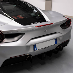 ferrari grigia